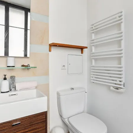 Appartement Chic Et Confortable Au Centre-ville